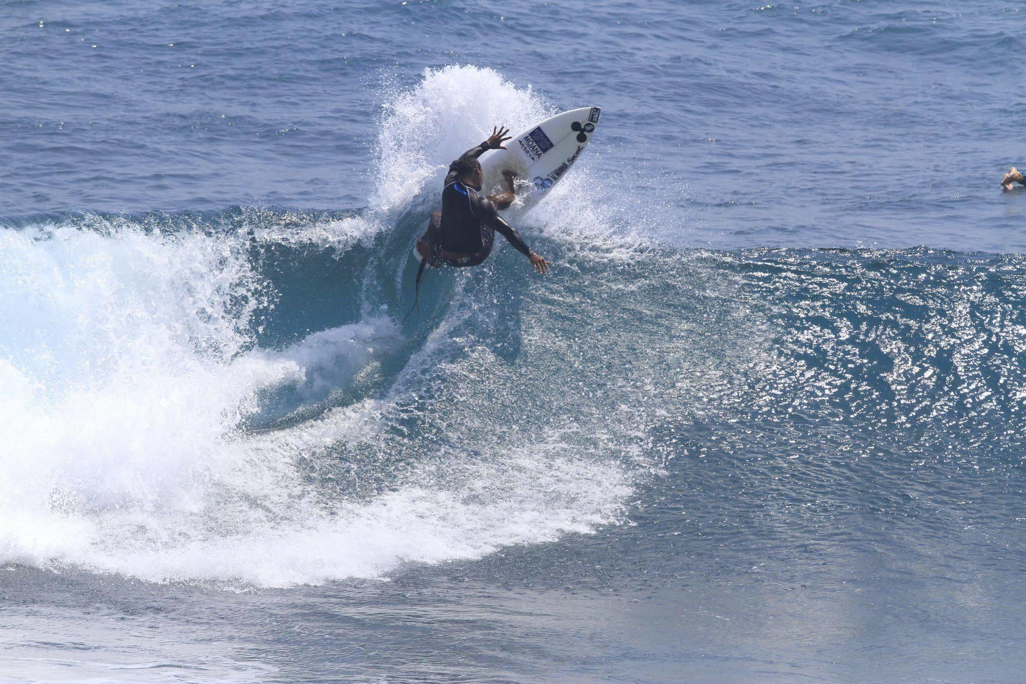 Готель Premier Surf Camp Чангу Екстер'єр фото